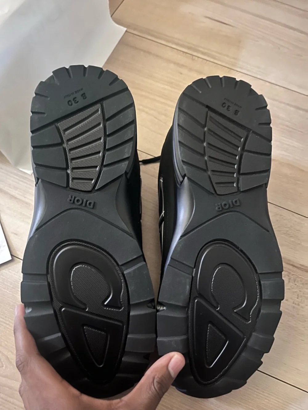 Dior Black and White Designer Sneakers - Picture 4 of 4